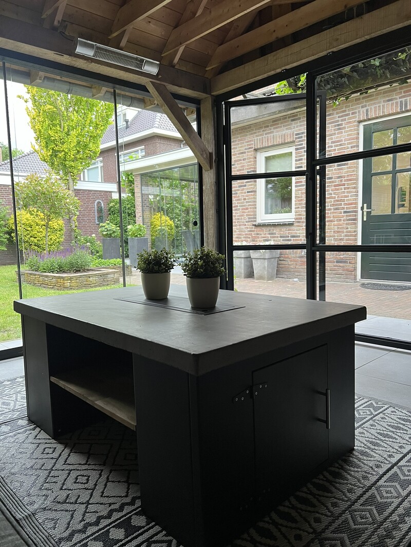 Kozijn met glazen tuindeuren